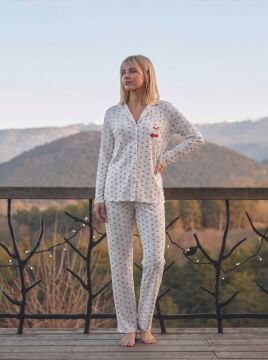 Beyaz Desenli Gömlek Yaka Kaşkorse Kadın Pijama Takım