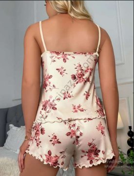Beyaz Çiçek Desenli Örme Şortlu Pijama Takım