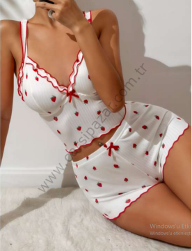 Beyaz Çilek Desenli Örme Şortlu Pijama Takım