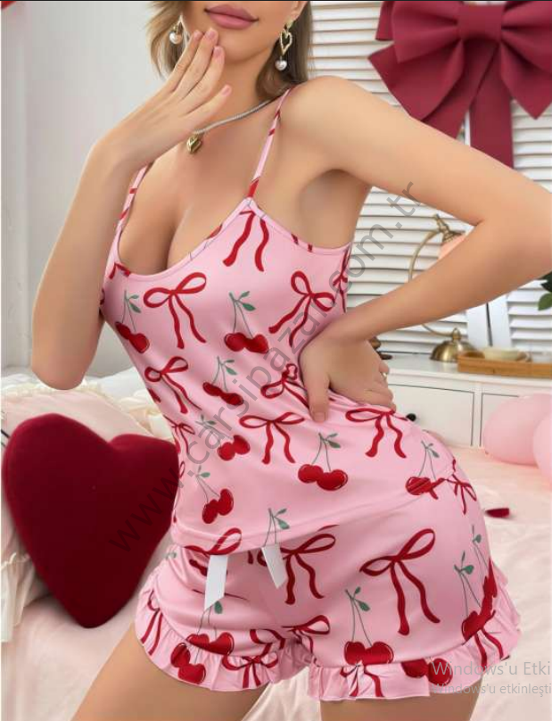 Pembe Kiraz Desenli Şortlu Pijama Takım