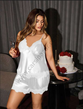 Beyaz Büyük Beden Dantel Detaylı Saten Şortlu Pijama Takım